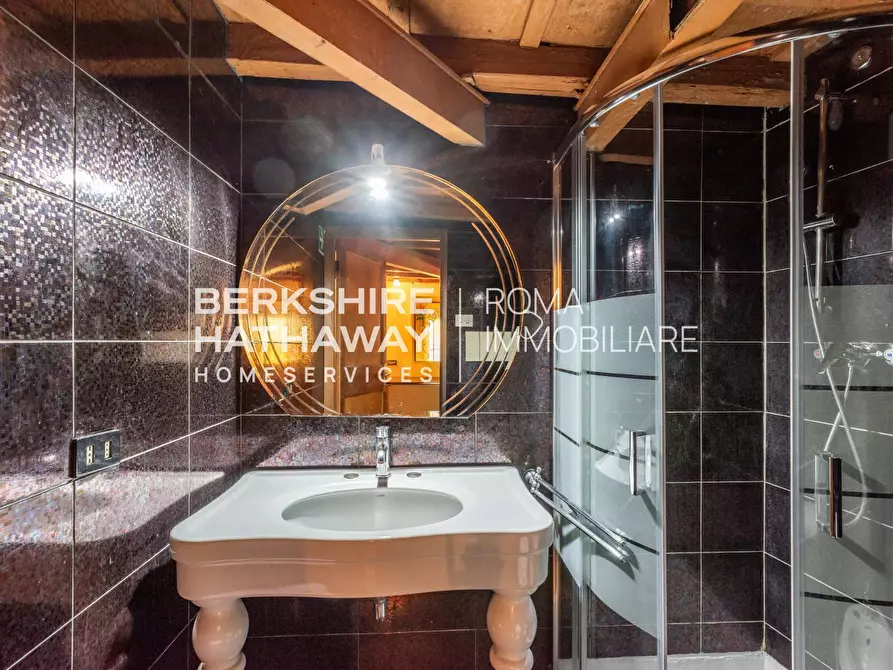 Immagine 15 di Appartamento in vendita  in Via Del Gesu' a Roma