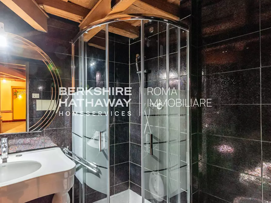 Immagine 16 di Appartamento in vendita  in Via Del Gesu' a Roma