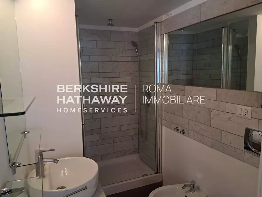 Immagine 9 di Appartamento in affitto  in Via delle Milizie a Roma