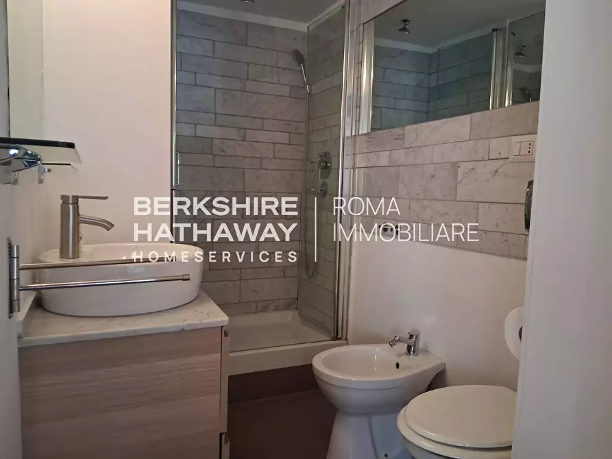 Immagine 10 di Appartamento in affitto  in Via delle Milizie a Roma