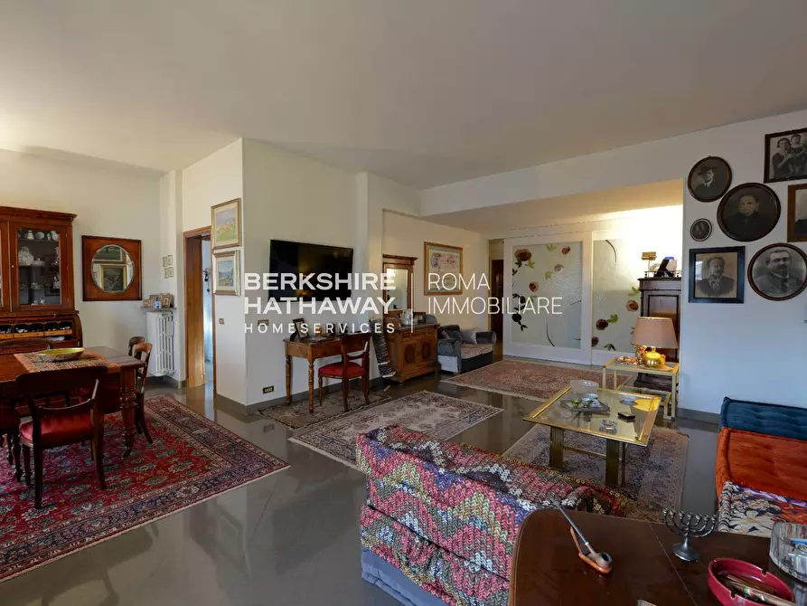 Immagine 2 di Appartamento in vendita  in Via Salento a Roma