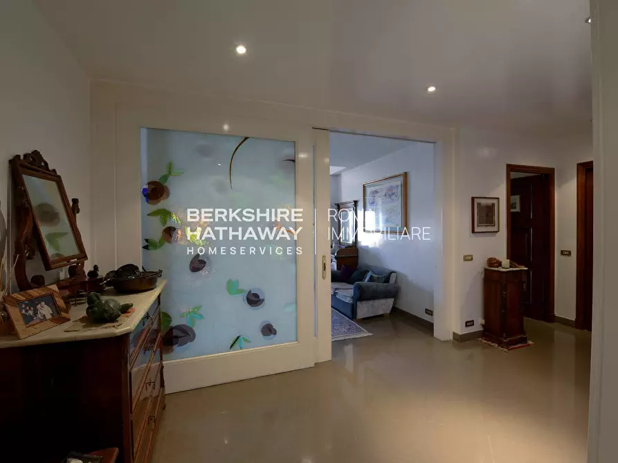 Immagine 7 di Appartamento in vendita  in Via Salento a Roma