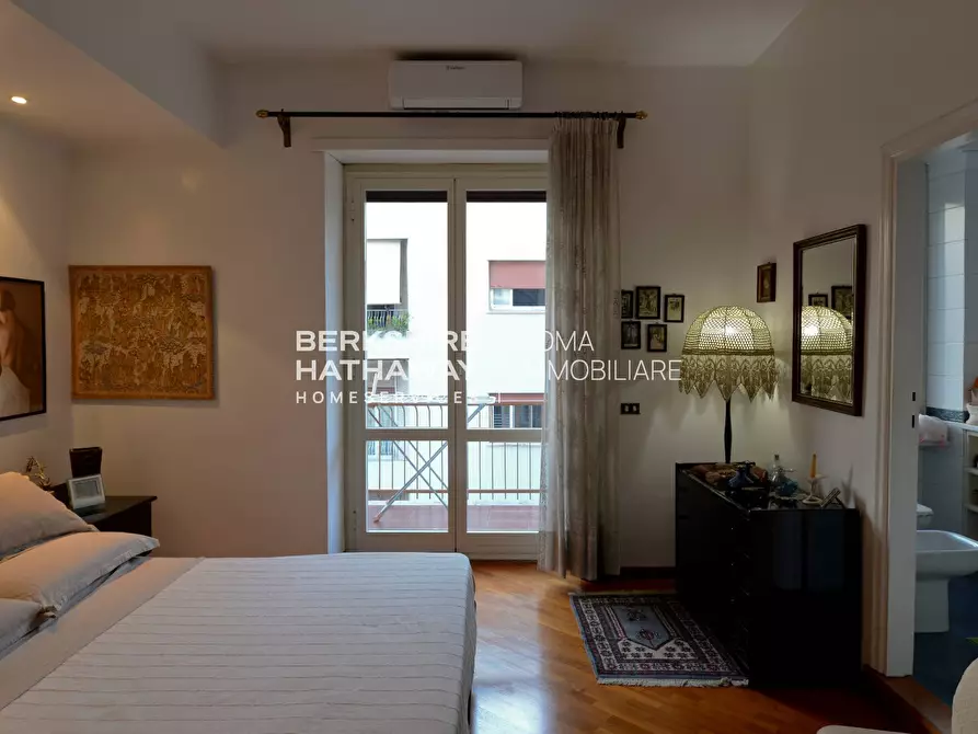 Immagine 13 di Appartamento in vendita  in Via Salento a Roma