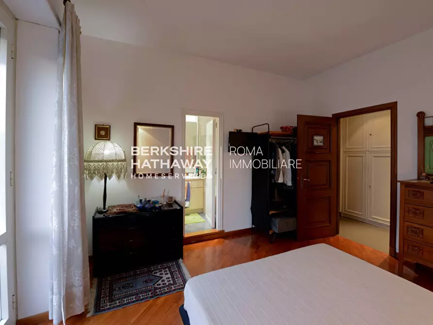 Immagine 14 di Appartamento in vendita  in Via Salento a Roma