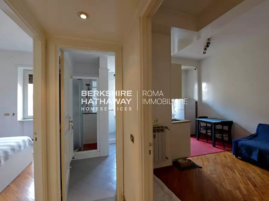 Immagine 18 di Appartamento in vendita  in Via Salento a Roma