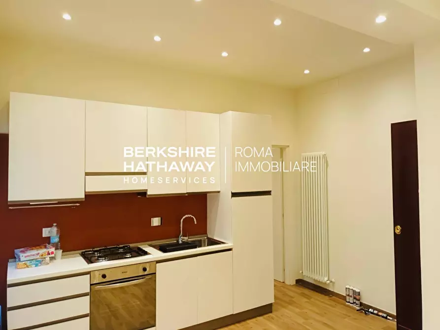 Immagine 10 di Appartamento in vendita  in Via dei Monti Parioli a Roma