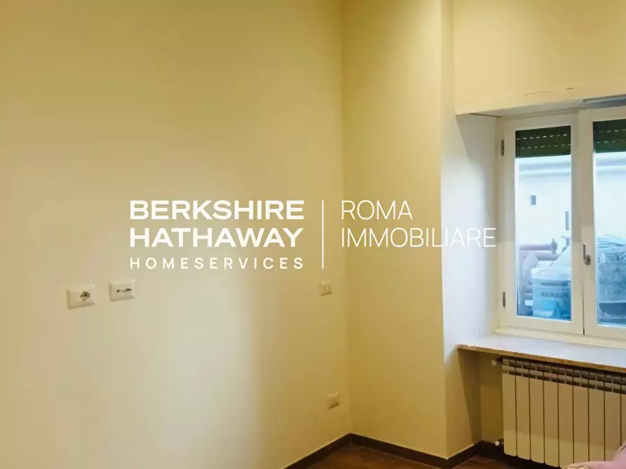 Immagine 12 di Appartamento in vendita  in Via dei Monti Parioli a Roma