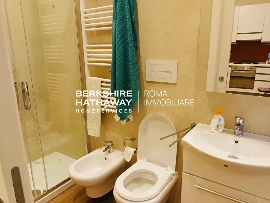 Immagine 13 di Appartamento in vendita  in Via dei Monti Parioli a Roma