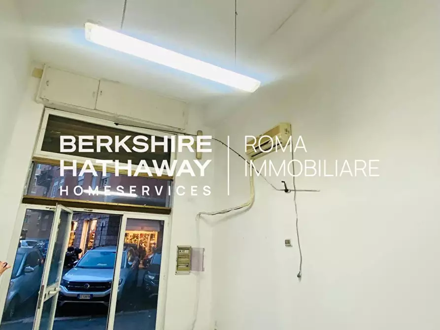 Immagine 5 di Locale commerciale in affitto  in Sangemini 82 a Roma