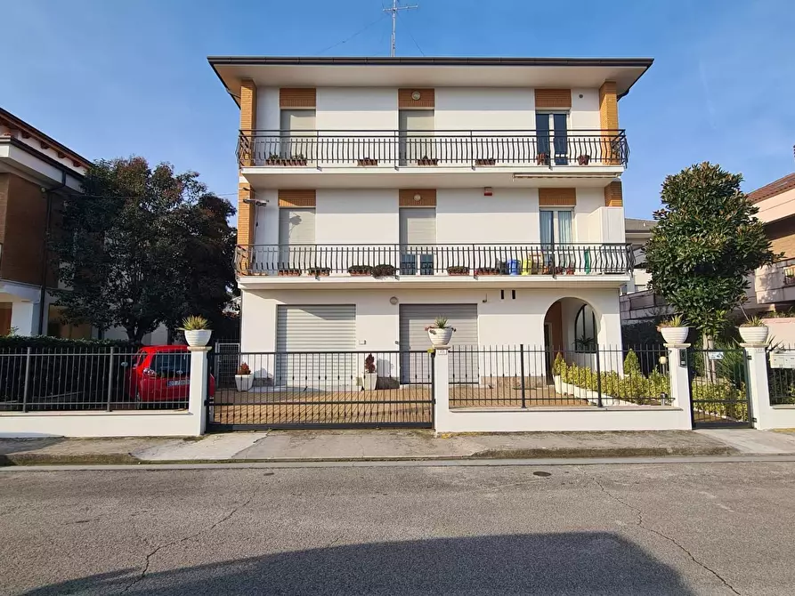 Immagine 1 di Casa indipendente in vendita  a Porto San Giorgio
