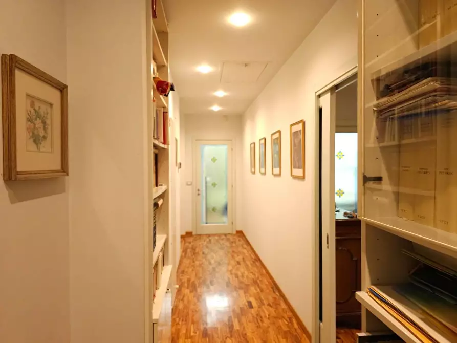 Immagine 12 di Appartamento in vendita  a Montegranaro