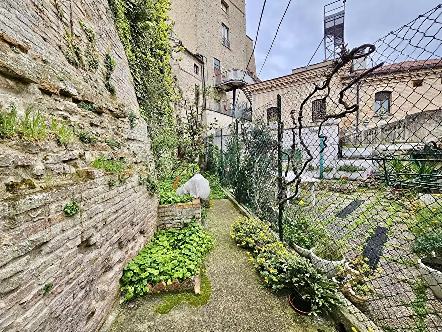 Immagine 6 di Casa indipendente in vendita  in uffreducci a Fermo