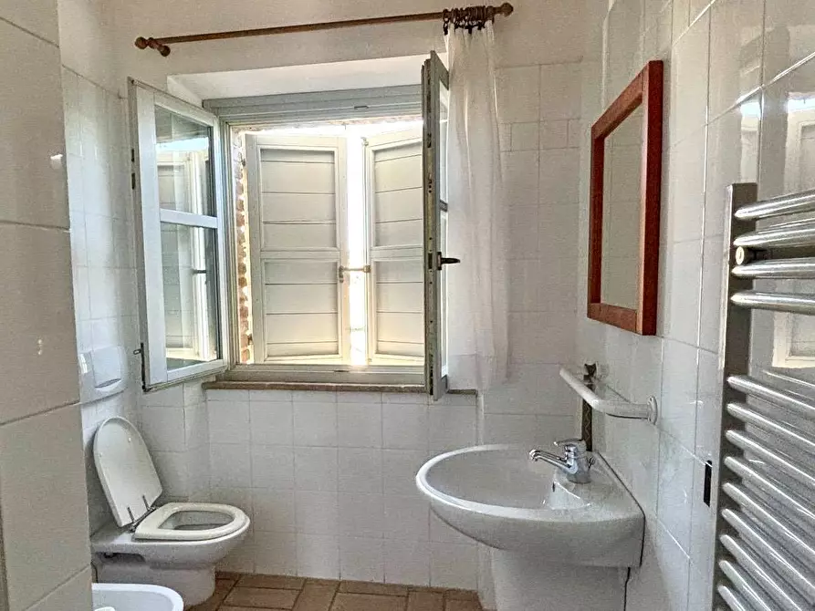 Immagine 33 di Villa in vendita  a Cupra Marittima