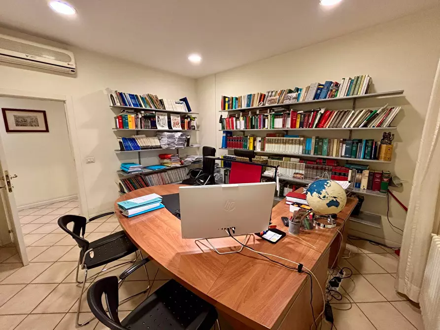 Immagine 9 di Appartamento in vendita  in via monte san michele 46 a San Benedetto Del Tronto