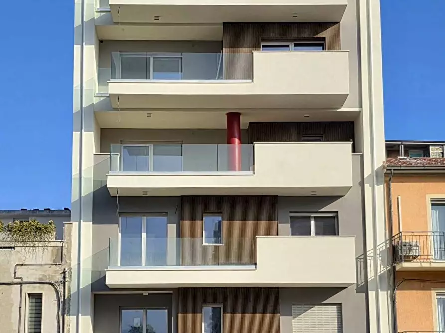 Immagine 1 di Appartamento in vendita  in corso garibaldi a Civitanova Marche