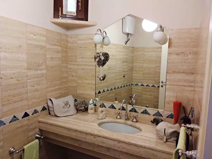 Immagine 21 di Casa indipendente in vendita  in piazza della liberta 18 a Acquaviva Picena