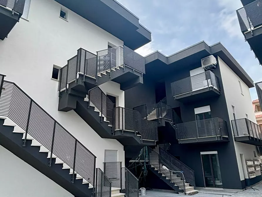 Immagine 4 di Appartamento in vendita  in via asiago a Civitanova Marche