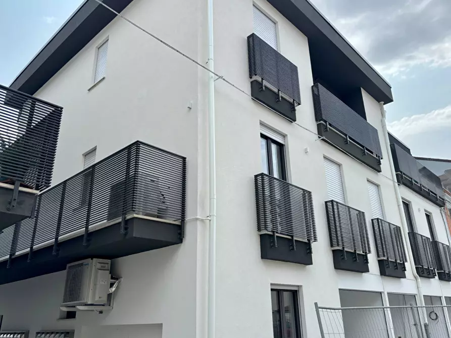 Immagine 1 di Appartamento in vendita  in via asiago a Civitanova Marche