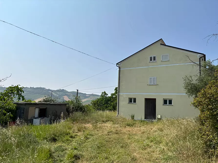 Immagine 6 di Casa indipendente in vendita  in contrada san venanzio a Castignano