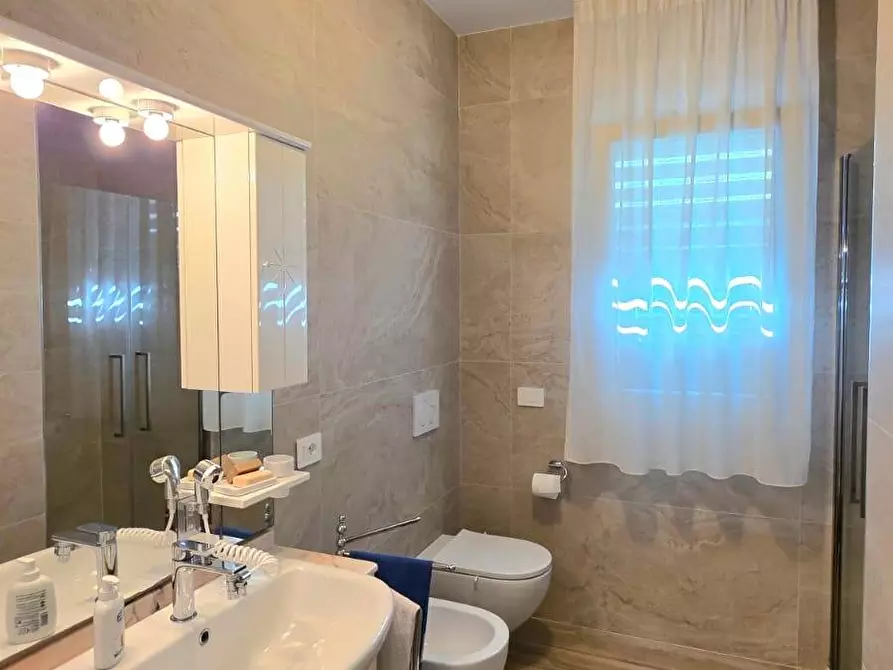 Immagine 16 di Appartamento in vendita  in via bragadin a Civitanova Marche