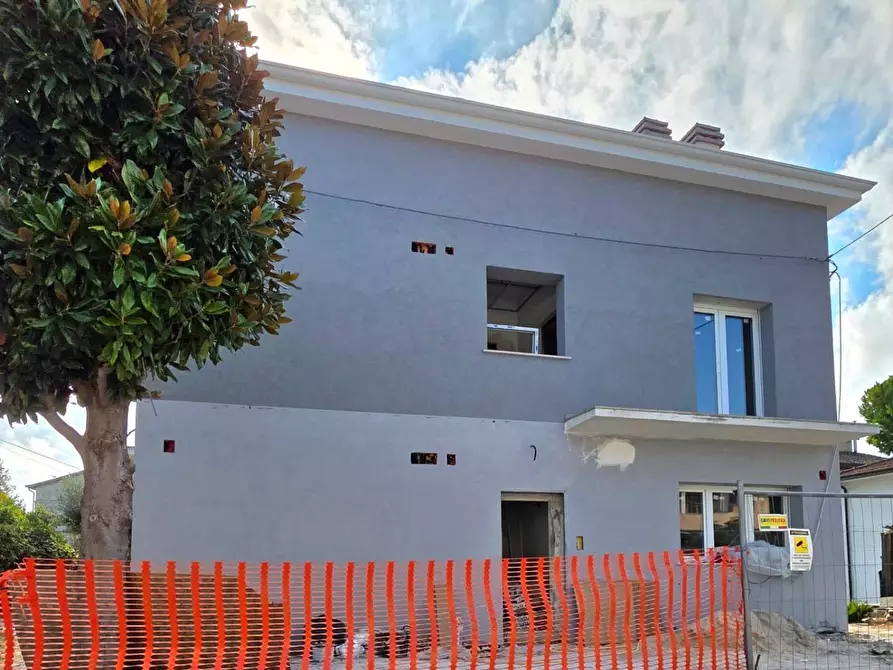 Immagine 4 di Appartamento in vendita  in via milazzo a Civitanova Marche