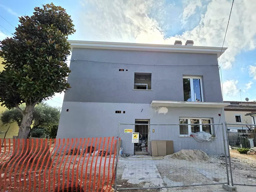 Immagine 1 di Appartamento in vendita  in via milazzo a Civitanova Marche