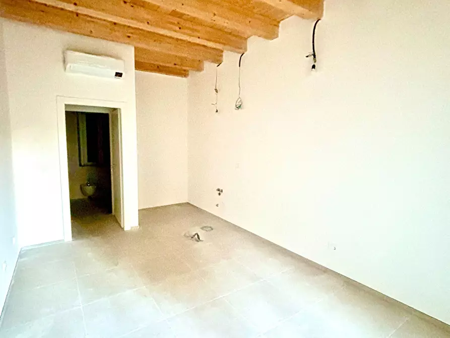 Immagine 2 di Appartamento in vendita  a Cupra Marittima