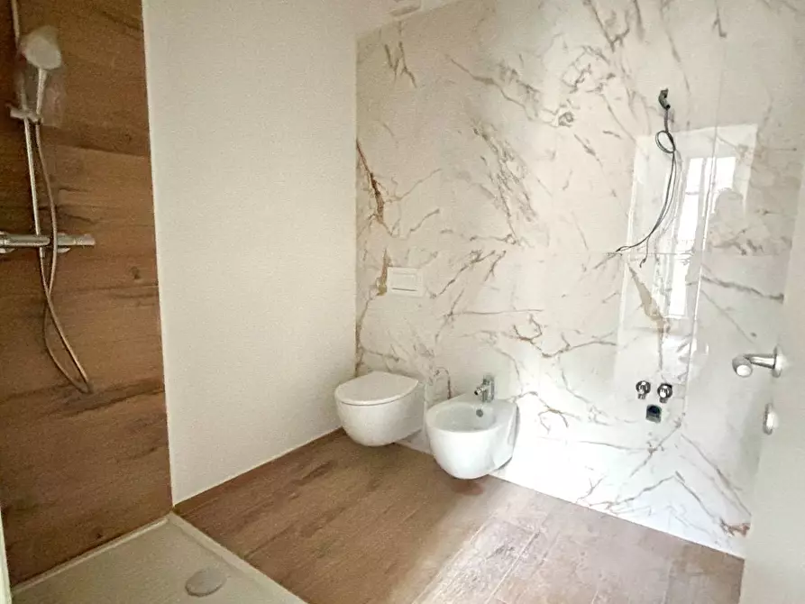 Immagine 8 di Appartamento in vendita  a Cupra Marittima