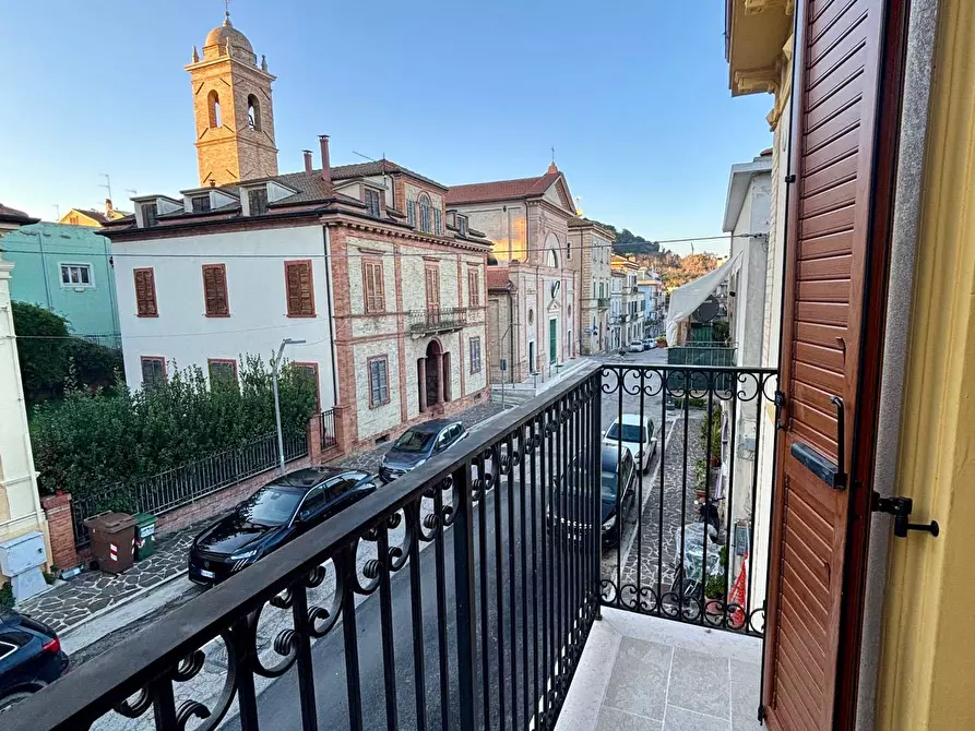 Immagine 10 di Appartamento in vendita  a Cupra Marittima