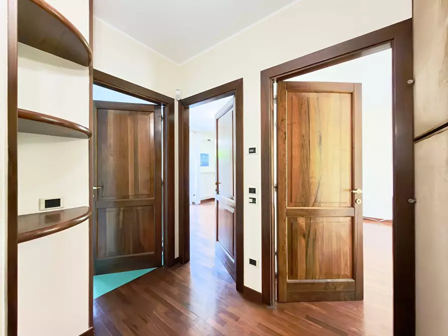 Immagine 19 di Villa in vendita  in via trento 91 a San Benedetto Del Tronto