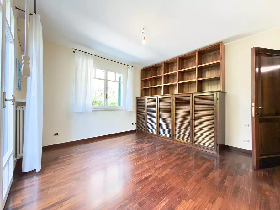 Immagine 25 di Villa in vendita  in via trento 91 a San Benedetto Del Tronto