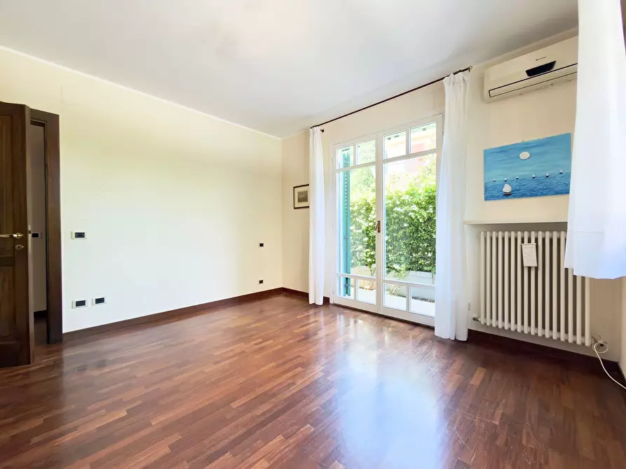 Immagine 26 di Villa in vendita  in via trento 91 a San Benedetto Del Tronto