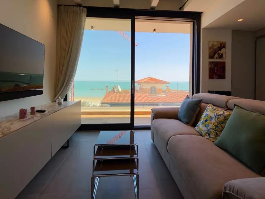 Immagine 5 di Appartamento in vendita  in viale marconi a San Benedetto Del Tronto
