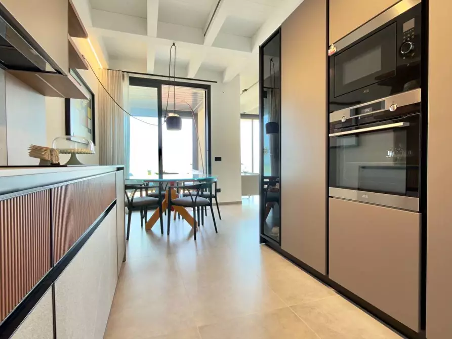 Immagine 7 di Appartamento in vendita  in viale marconi a San Benedetto Del Tronto