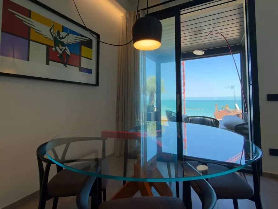 Immagine 10 di Appartamento in vendita  in viale marconi a San Benedetto Del Tronto