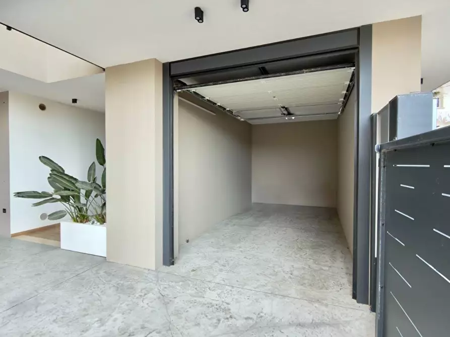 Immagine 27 di Appartamento in vendita  in viale marconi a San Benedetto Del Tronto