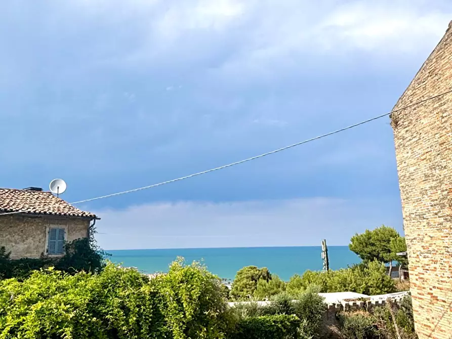 Immagine 4 di Casa indipendente in vendita  a Cupra Marittima