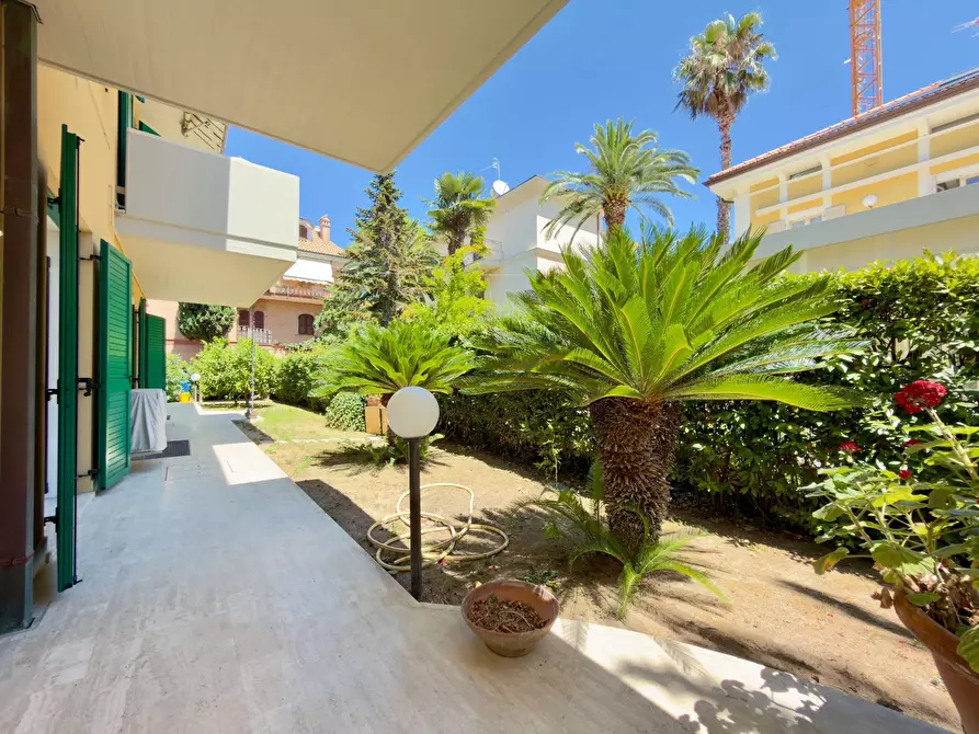 Immagine 10 di Appartamento in vendita  in via trento 91 a San Benedetto Del Tronto