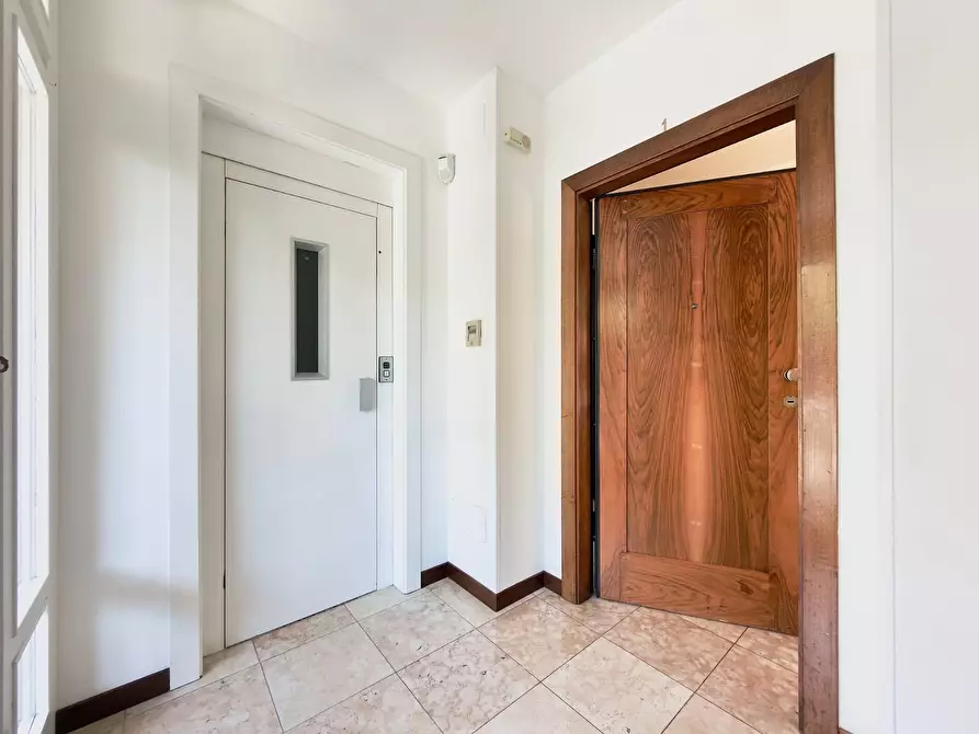 Immagine 27 di Appartamento in vendita  in via trento 91 a San Benedetto Del Tronto