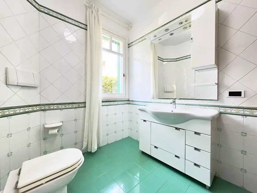 Immagine 25 di Appartamento in vendita  in via trento 91 a San Benedetto Del Tronto