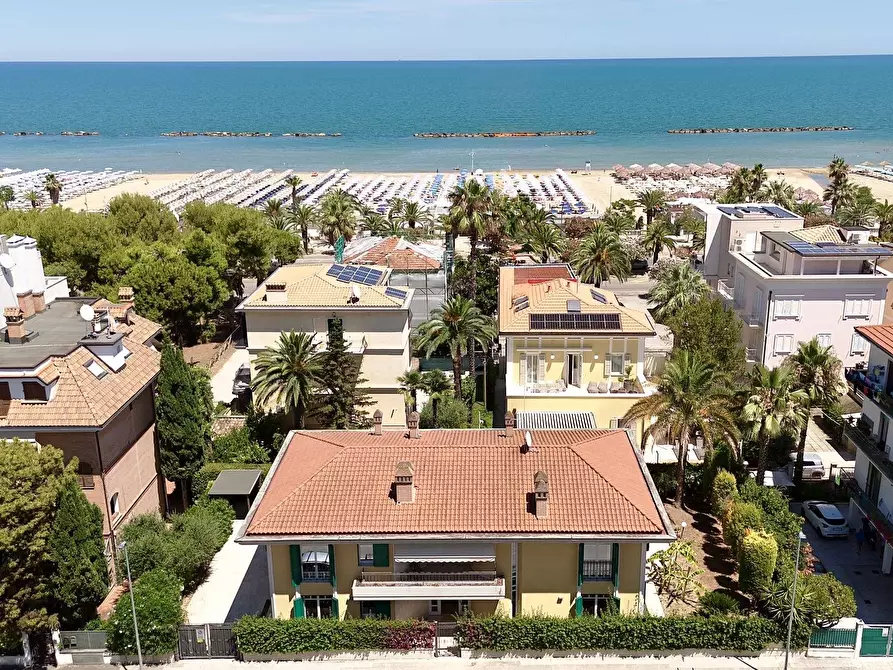 Immagine 3 di Villa in vendita  in via trento 91 a San Benedetto Del Tronto