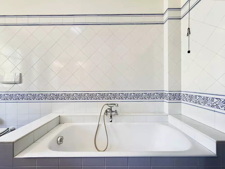 Immagine 22 di Villa in vendita  in via trento 91 a San Benedetto Del Tronto