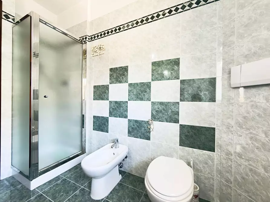 Immagine 25 di Villa in vendita  in via trento 91 a San Benedetto Del Tronto