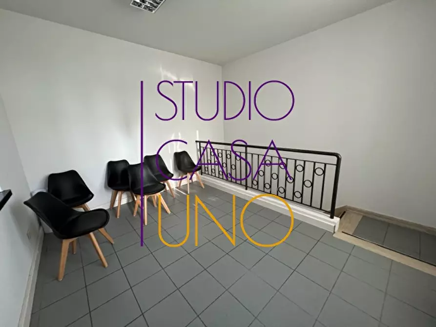 Immagine 15 di Ufficio in vendita  in via trento a Montevarchi
