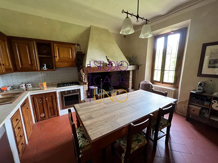 Immagine 14 di Rustico / casale in vendita  in via la pace a Bucine