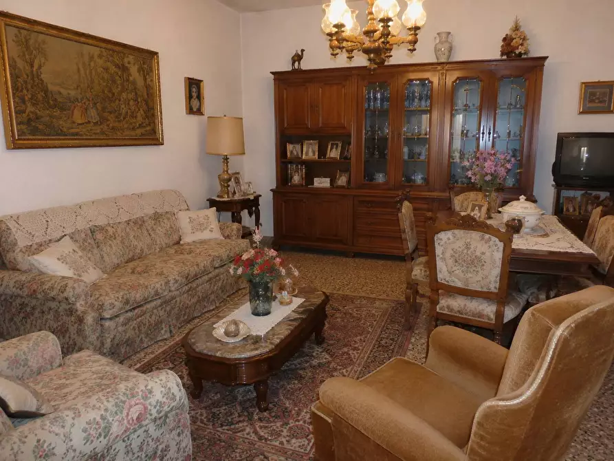 Immagine 1 di Casa semindipendente in affitto  in via ammiraglio burzagli a Montevarchi