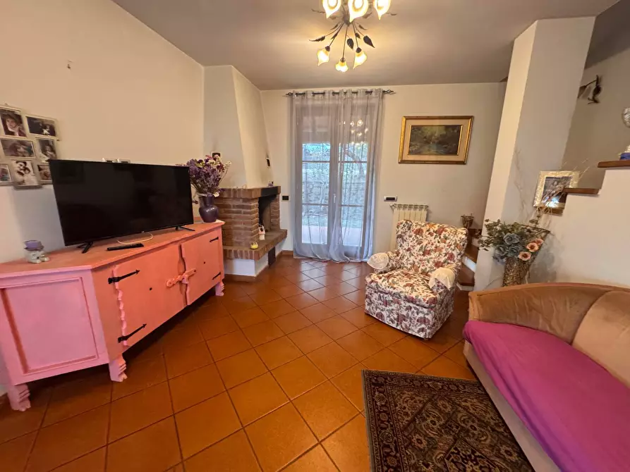 Immagine 3 di Villa in vendita  in strada setteoponti a Loro Ciuffenna