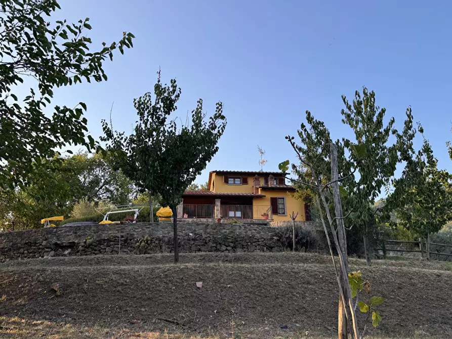 Immagine 21 di Villa in vendita  in strada setteoponti a Loro Ciuffenna