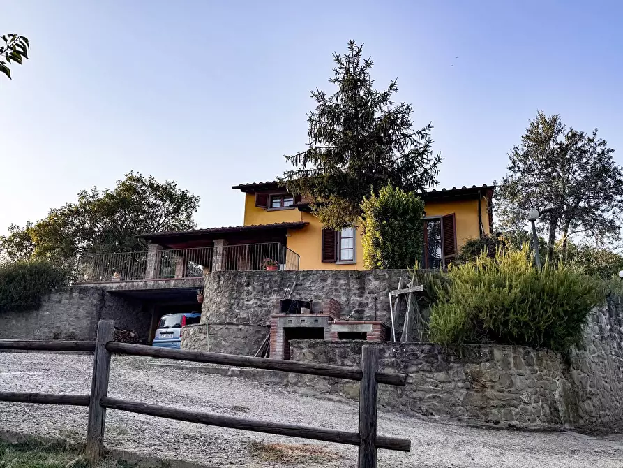 Immagine 1 di Villa in vendita  in strada setteoponti a Loro Ciuffenna
