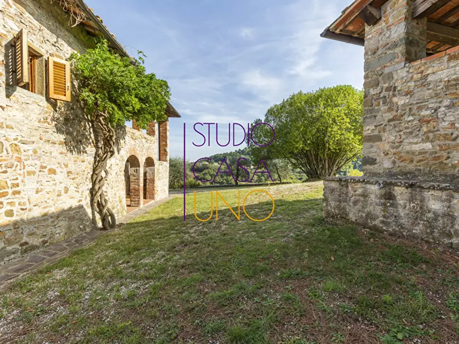 Immagine 2 di Rustico / casale in vendita  in via chiantigiana 78 a Gaiole In Chianti